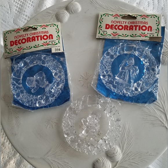 Set of 3 Novelty Christmas Hanging Ornaments Plastic Lucite Wreath Angel Santa - Picture 1 of 5